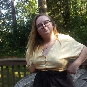 Meet your Posher, Hannah